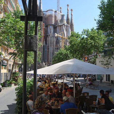 Gaudi Apartments Barcelona Exterior photo