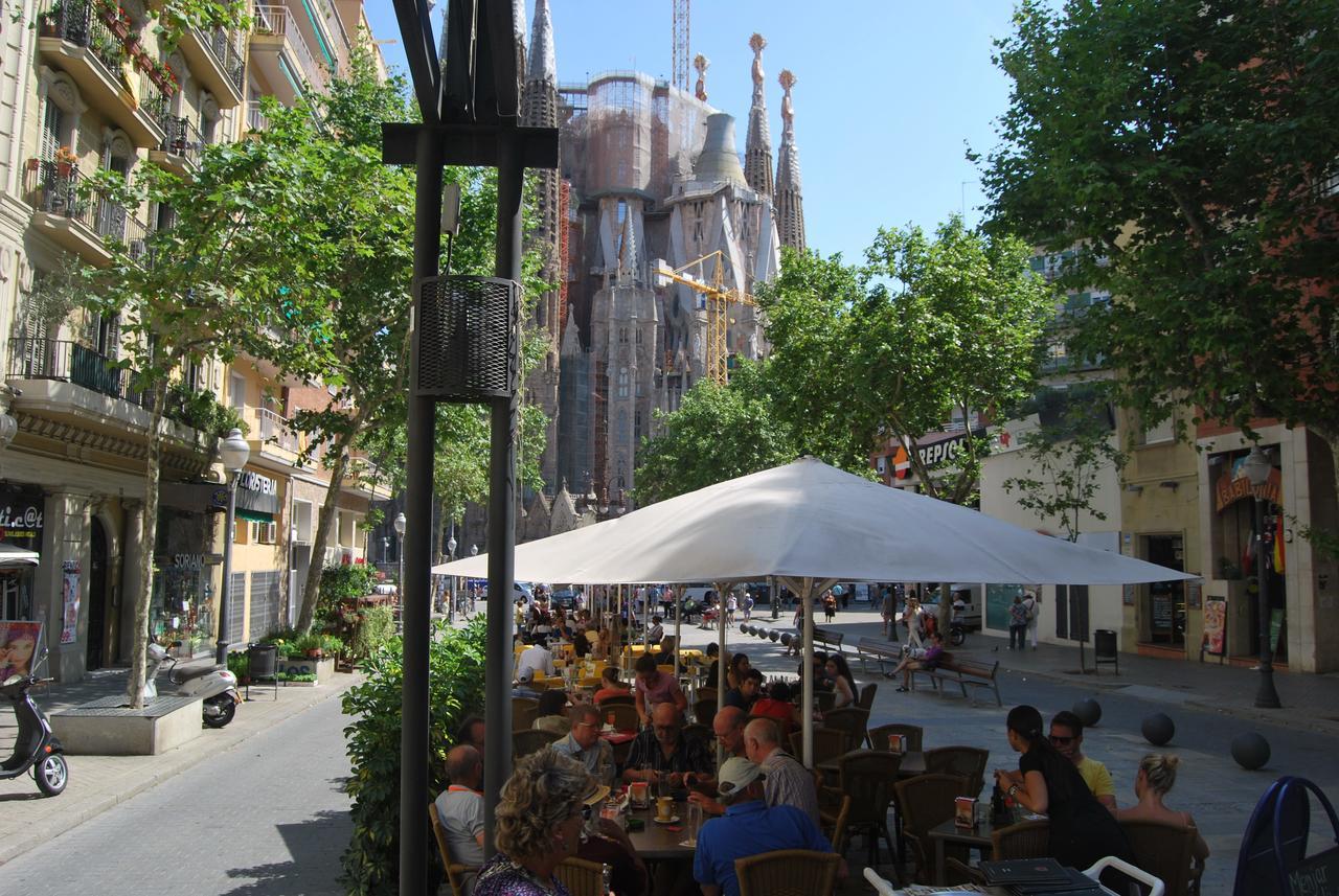 Gaudi Apartments Barcelona Exterior photo